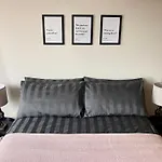 Little Victoria Apartments